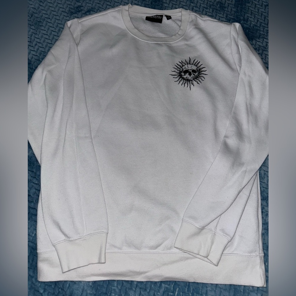 🦋White skull Graphic Sweater🦋